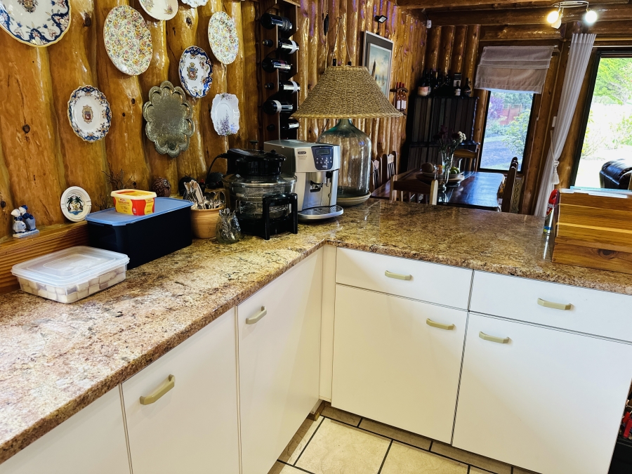 2 Bedroom Property for Sale in The Island Western Cape
